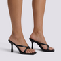 Sandalias de tacón de dedo mujer negro vista lateral