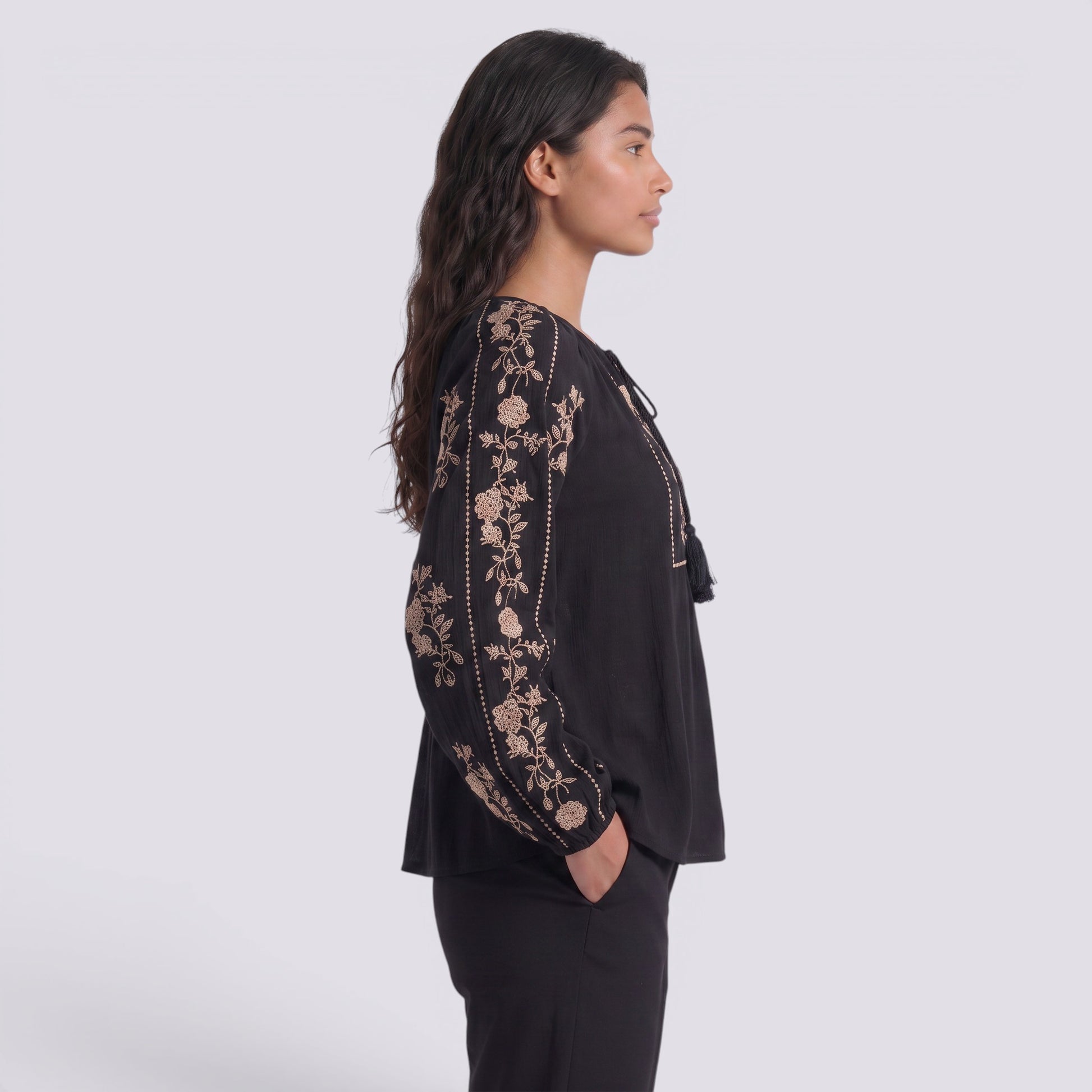Blusa Mujer Manga Larga Bordada