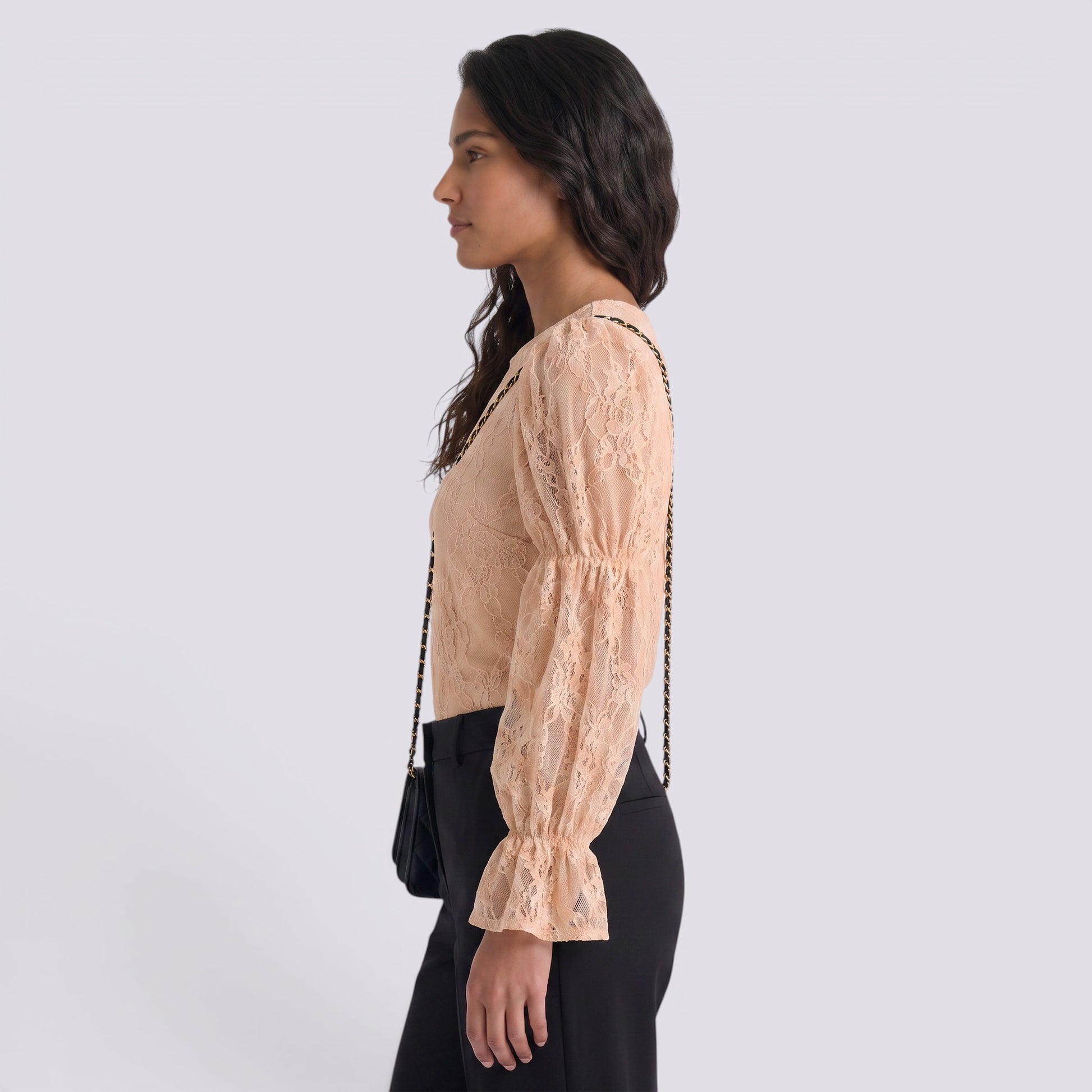 Camiseta Mujer de Encaje Romántico