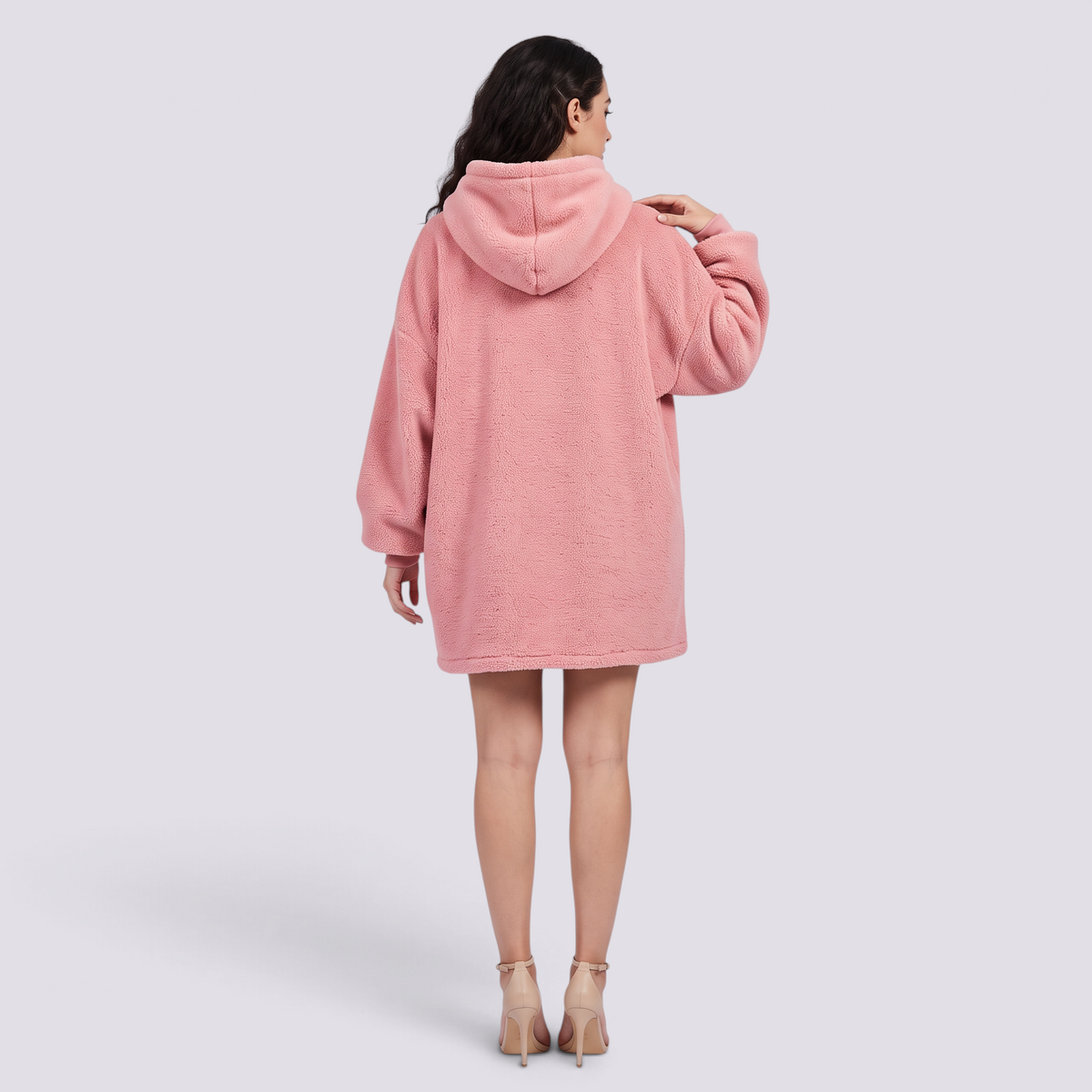 Sudadera manta de mujer oversize con capucha y bolsillo canguro color rosa, vista trasera