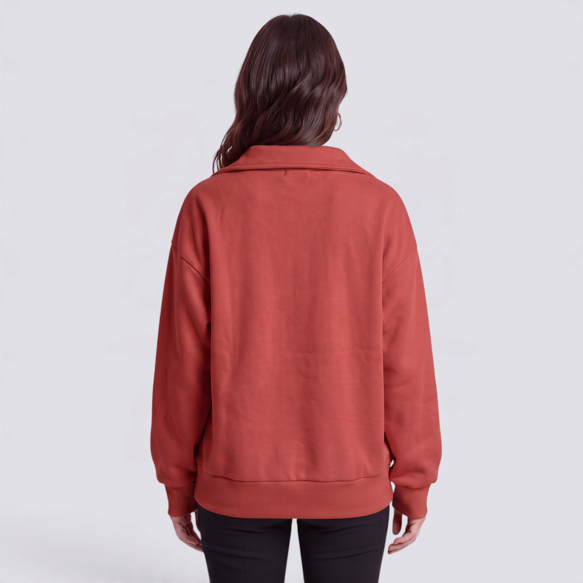 Sudadera mujer oversize con media cremallera y cuello solapa en color rojo, vista trasera