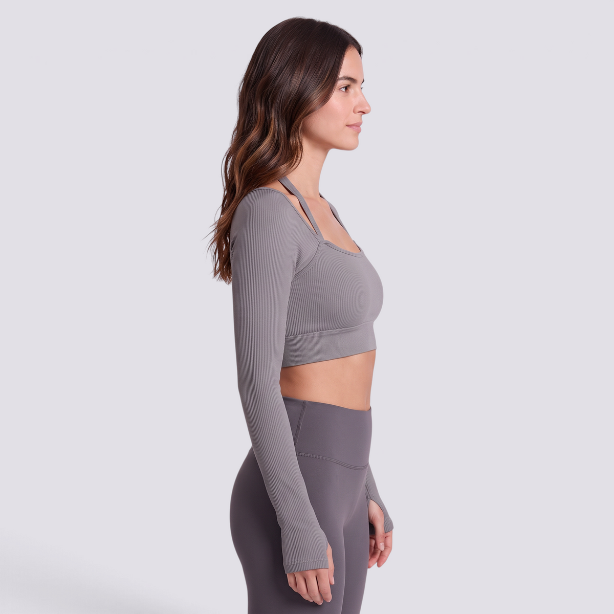 Top deportivo mujer manga larga escote cuadrado gris, vista lateral