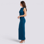 Vestido largo mujer sin mangas fruncido ajustado en azul pavo real, vista lateral