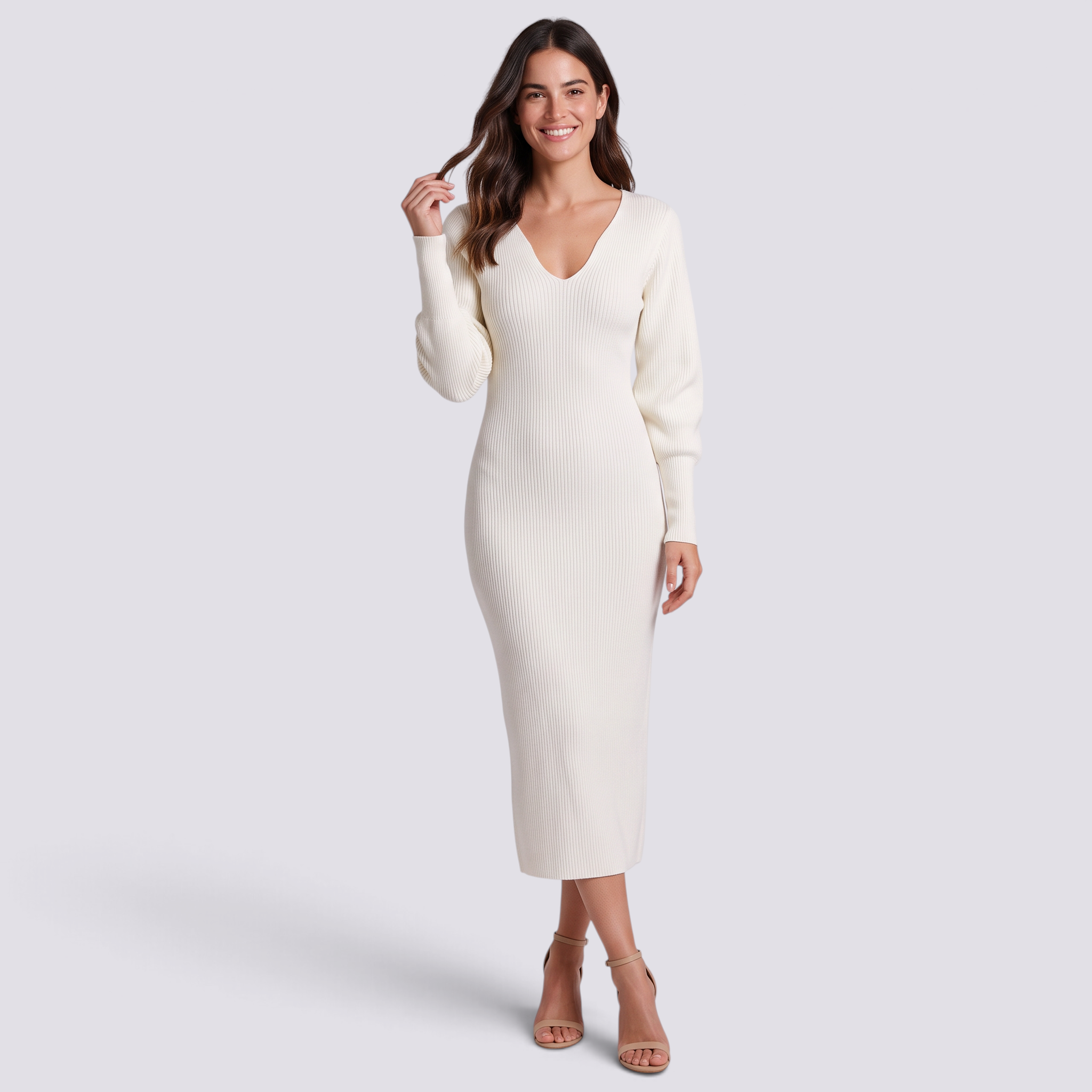 Mujer con vestido midi de punto canalé ajustado en blanco, vista frontal