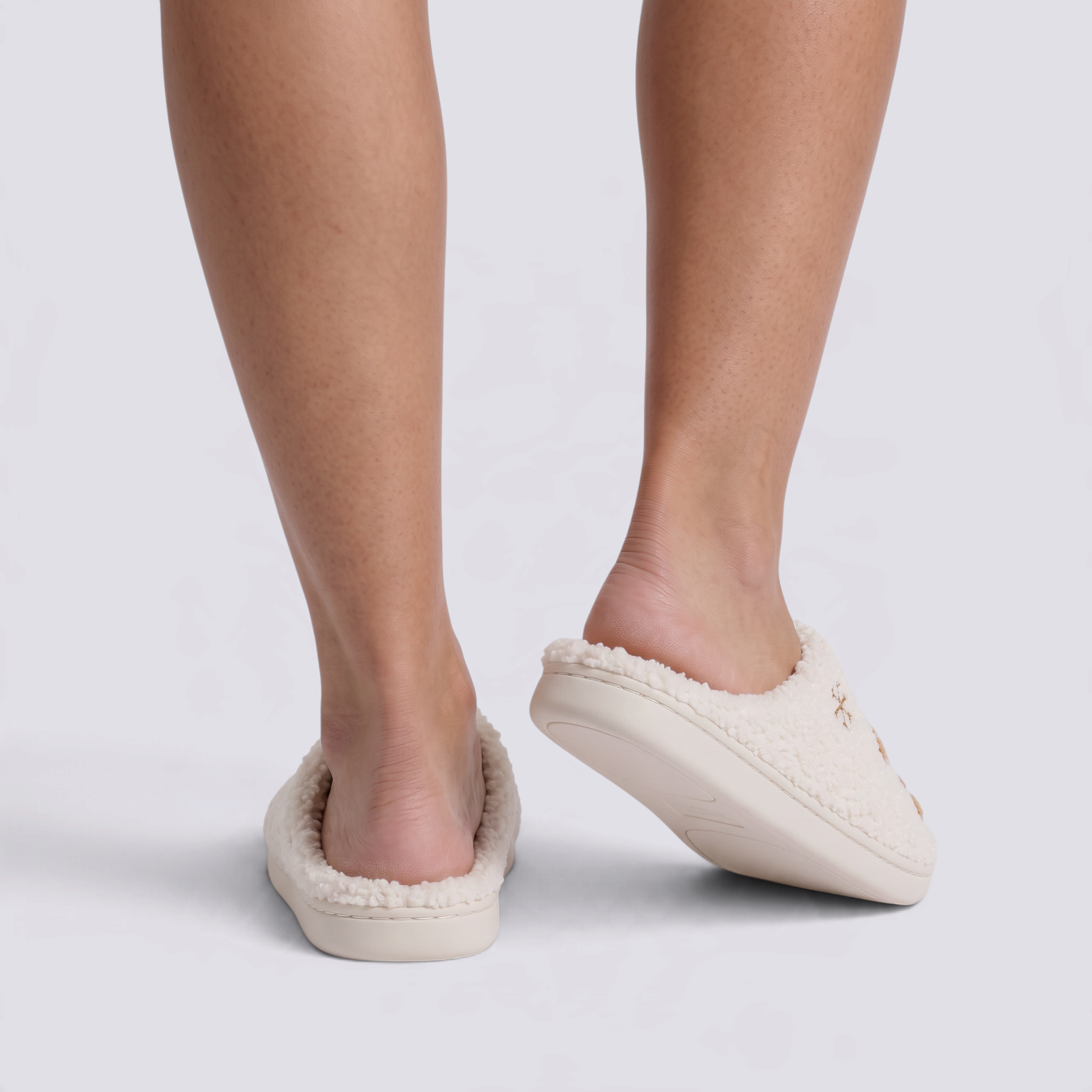 Zapatillas de casa mujer con hombre de jengibre navideño bordado y tacto borreguito, vista trasera