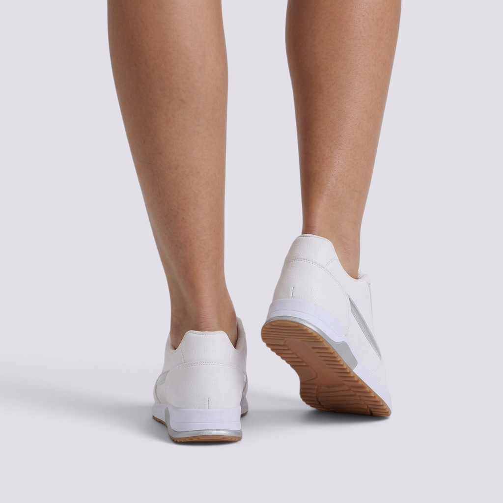 Zapatillas deportivas mujer con detalle metalizado blanco vista trasera