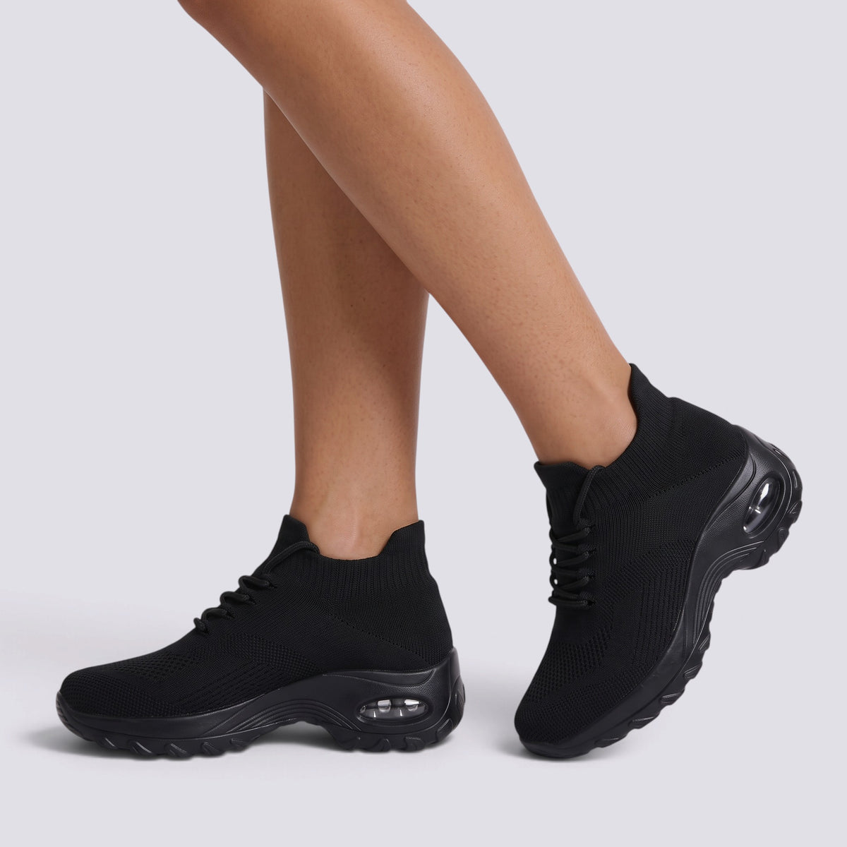 Zapatillas deportivas mujer plataforma tipo calcetín en negro, vista lateral