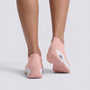 Zapatillas deportivas mujer plataforma tipo calcetín en rosa, vista trasera